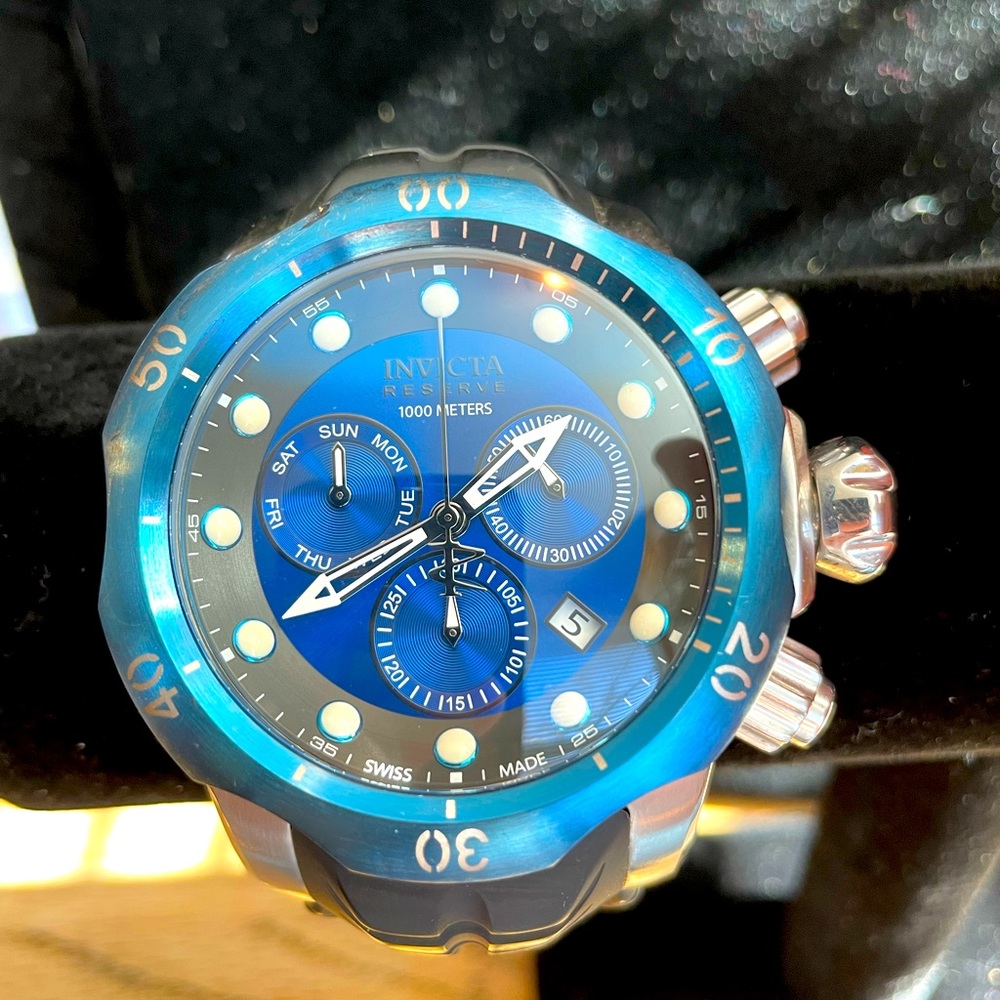Invicta Venon Reserve professional diving watch 1000m depth